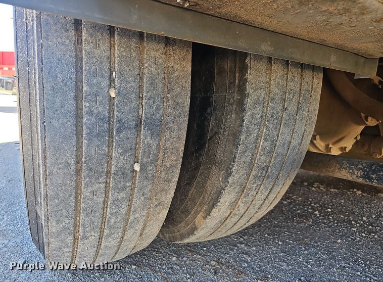 image for item EJ5629 2004 GMC T7500 street sweeper truck