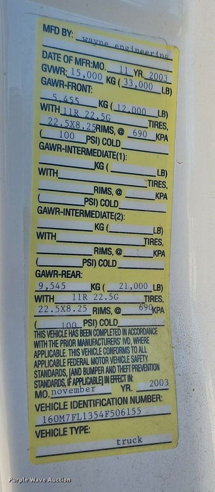 image for item EJ5629 2004 GMC T7500 street sweeper truck