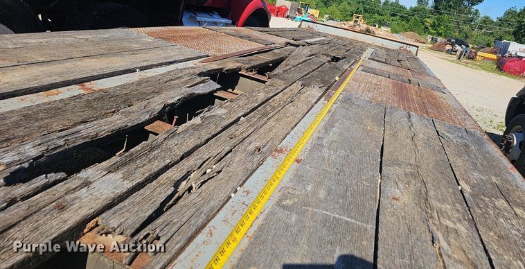 image for item EJ5630 2002 Interstate tilt deck equipment trailer