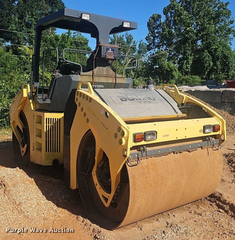 image for item EJ5632 2007 Bomag  BW 161 AD-HF double drum vibratory roller