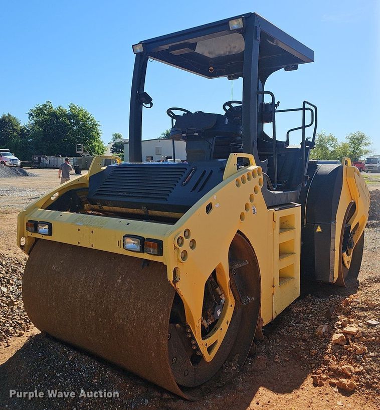 image for item EJ5632 2007 Bomag  BW 161 AD-HF double drum vibratory roller