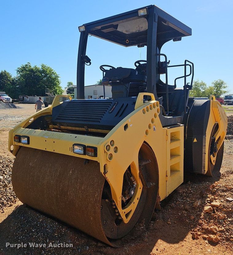 image for item EJ5632 2007 Bomag  BW 161 AD-HF double drum vibratory roller