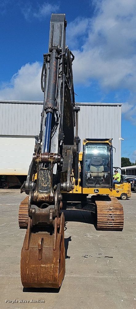 image for item EJ5681 2018 John Deere  245G LC excavator