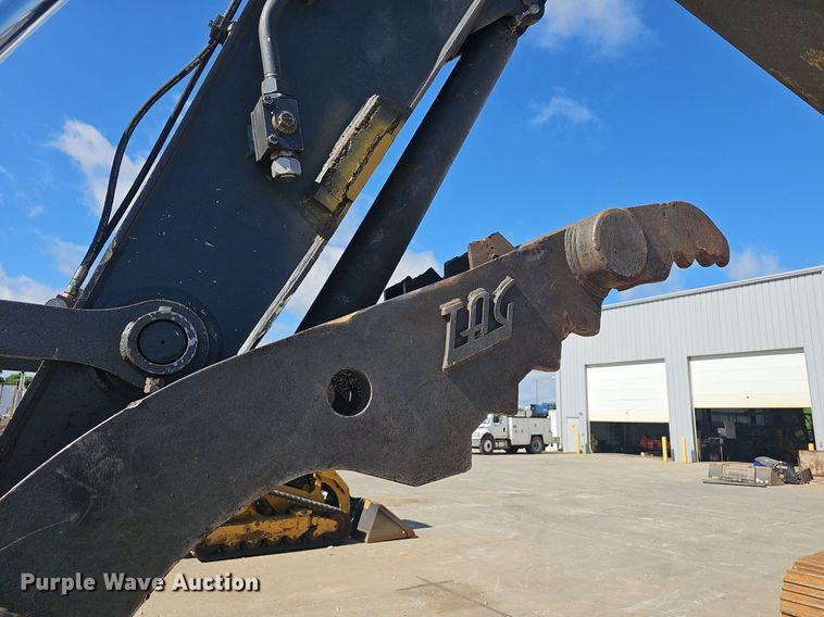 image for item EJ5681 2018 John Deere  245G LC excavator