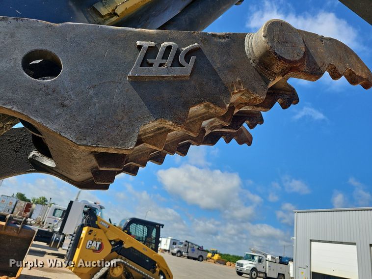 image for item EJ5681 2018 John Deere  245G LC excavator