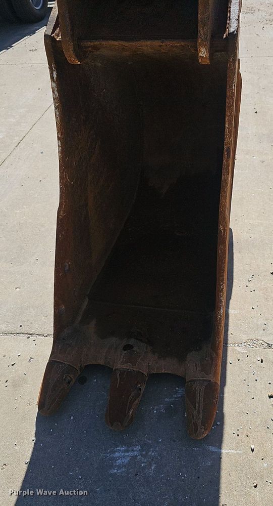 image for item EJ5681 2018 John Deere  245G LC excavator