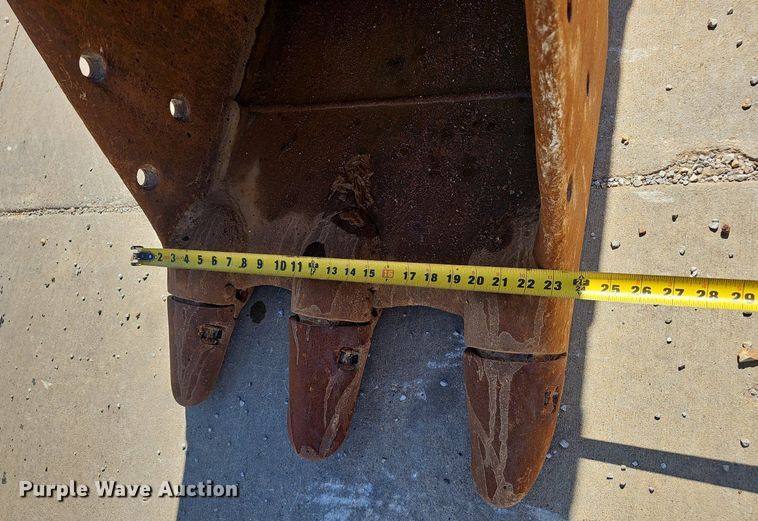 image for item EJ5681 2018 John Deere  245G LC excavator