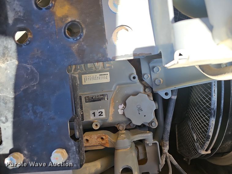 image for item EJ5681 2018 John Deere  245G LC excavator