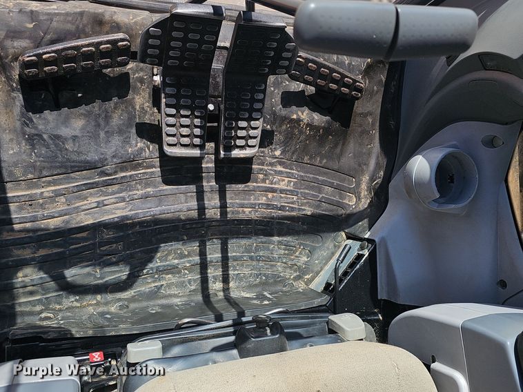 image for item EJ5681 2018 John Deere  245G LC excavator