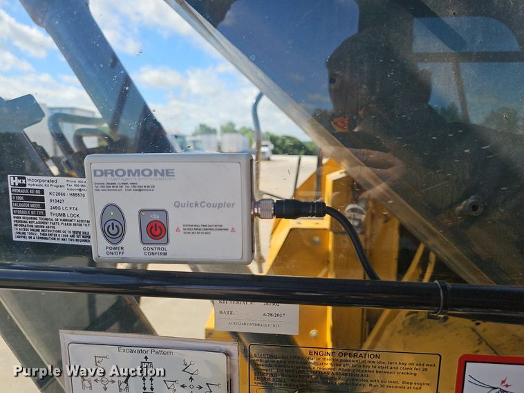 image for item EJ5681 2018 John Deere  245G LC excavator