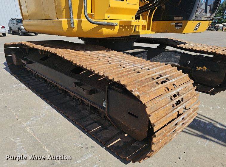 image for item EJ5681 2018 John Deere  245G LC excavator