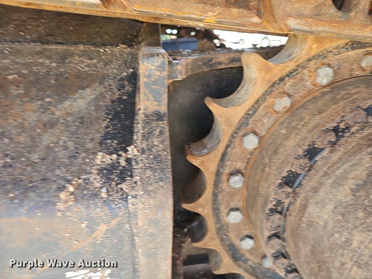 image for item EJ5681 2018 John Deere  245G LC excavator