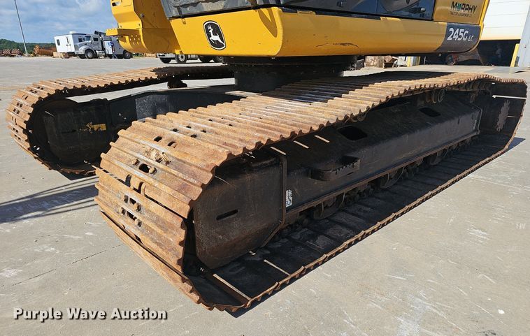 image for item EJ5681 2018 John Deere  245G LC excavator