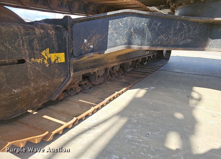 image for item EJ5681 2018 John Deere  245G LC excavator