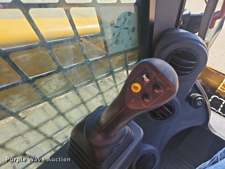 image for item EJ5683 2020 Caterpillar  299D3 tracked skid steer loader