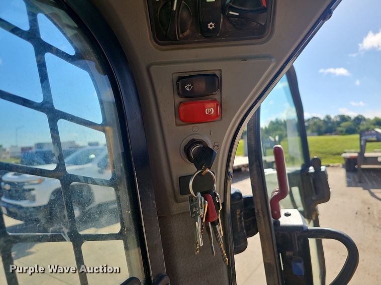 image for item EJ5683 2020 Caterpillar  299D3 tracked skid steer loader