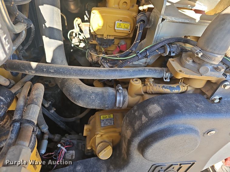 image for item EJ5683 2020 Caterpillar  299D3 tracked skid steer loader