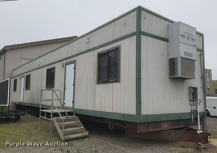 image for item EJ7990 2006 Mobile office