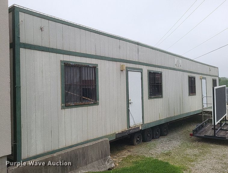 image for item EJ7990 2006 Mobile office