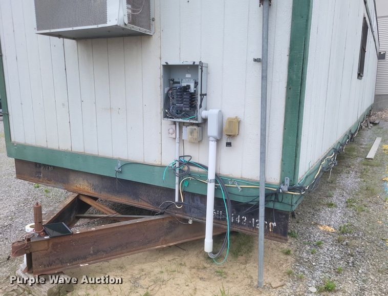 image for item EJ7990 2006 Mobile office