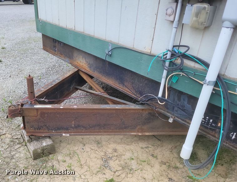 image for item EJ7990 2006 Mobile office