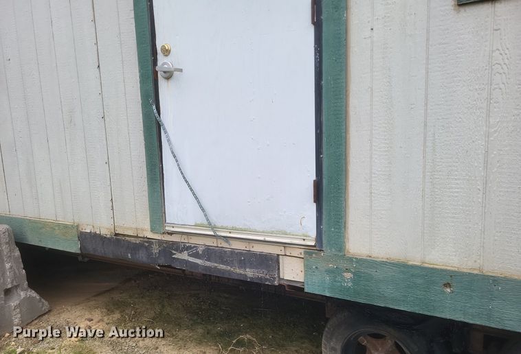 image for item EJ7990 2006 Mobile office