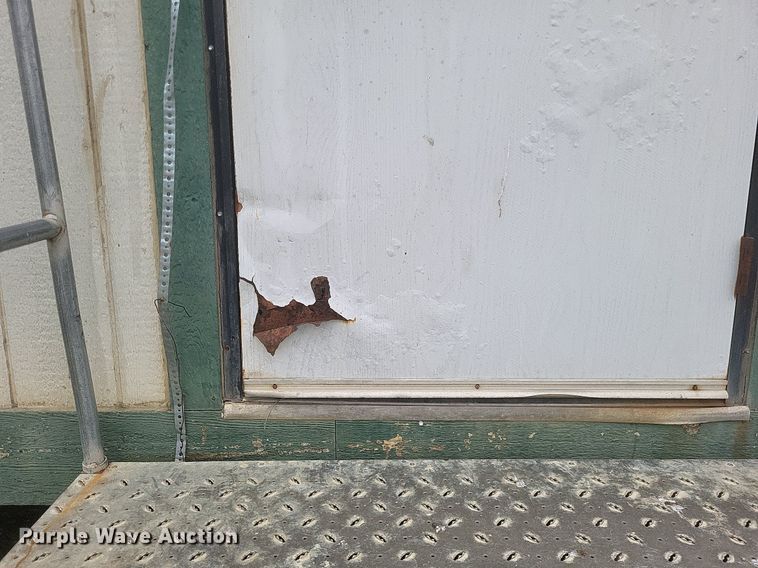 image for item EJ7990 2006 Mobile office