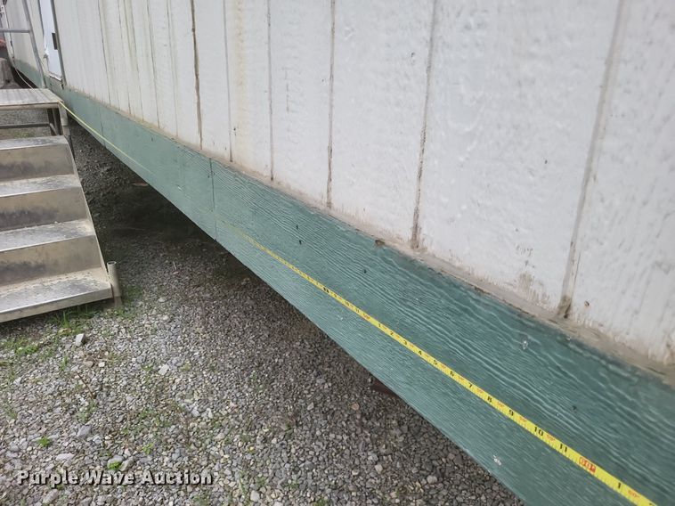 image for item EJ7990 2006 Mobile office