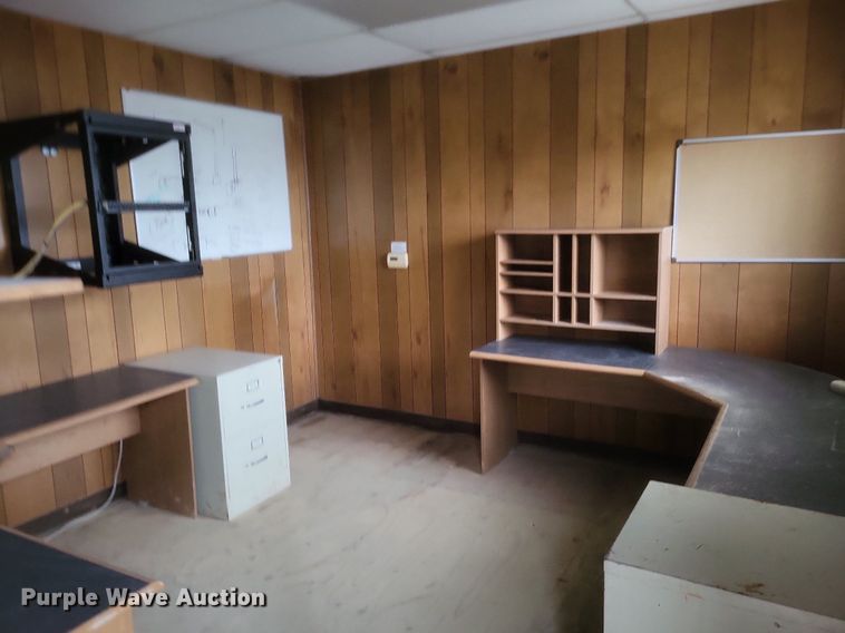 image for item EJ7990 2006 Mobile office