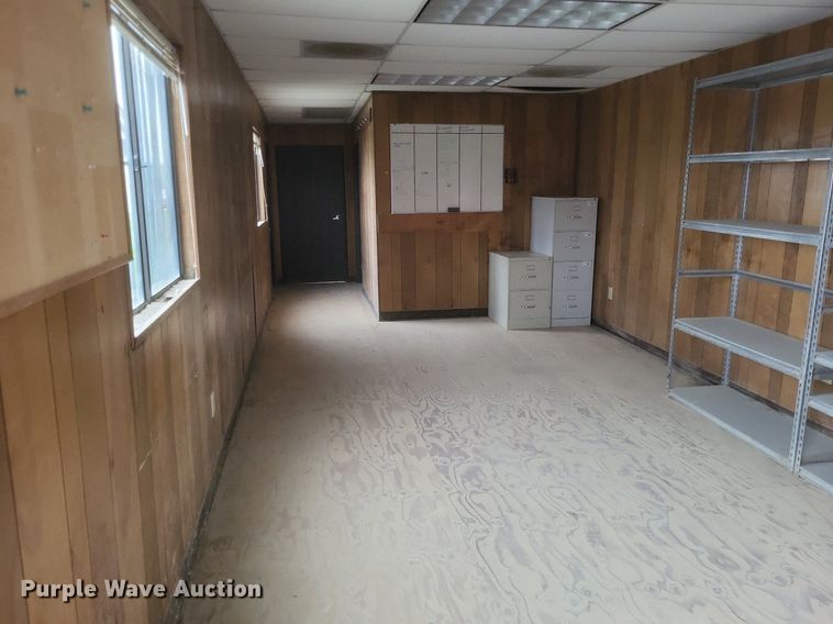 image for item EJ7990 2006 Mobile office