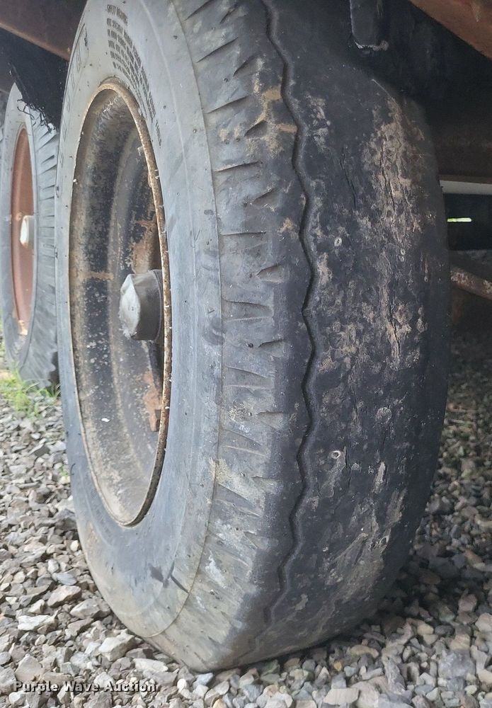 image for item EJ7990 2006 Mobile office