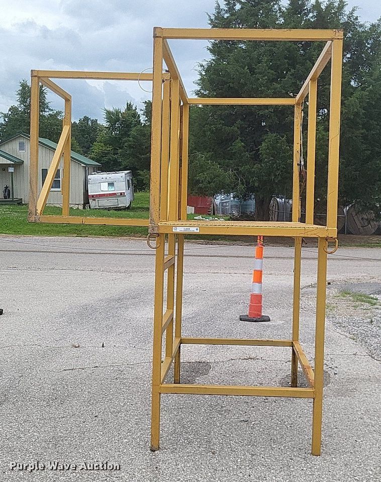 image for item EJ8006 Dump truck work platform