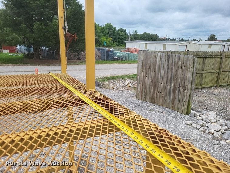 image for item EJ8006 Dump truck work platform