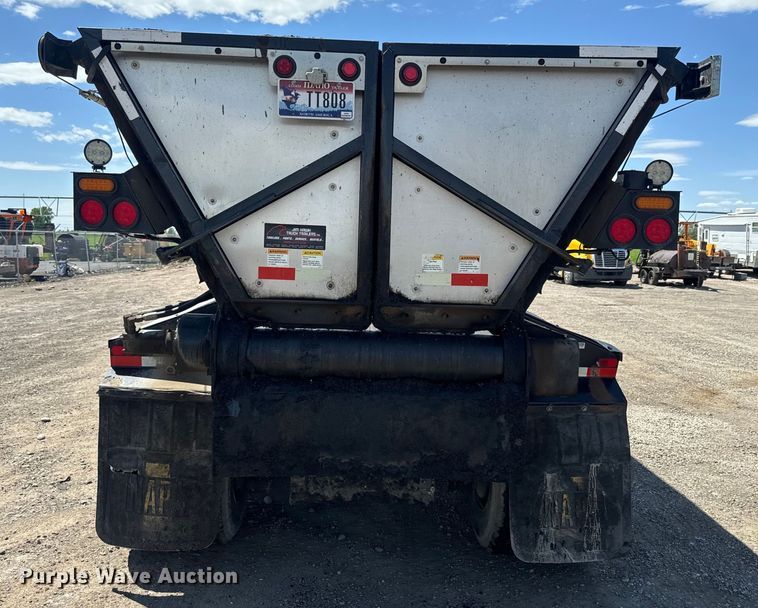 image for item EK1358 2017 Etnyre live bottom trailer