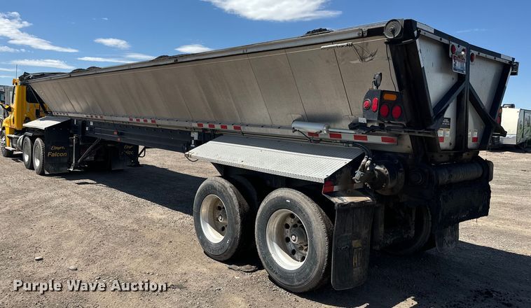 image for item EK1358 2017 Etnyre live bottom trailer