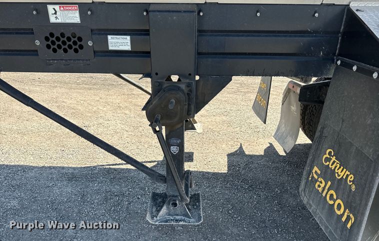 image for item EK1358 2017 Etnyre live bottom trailer