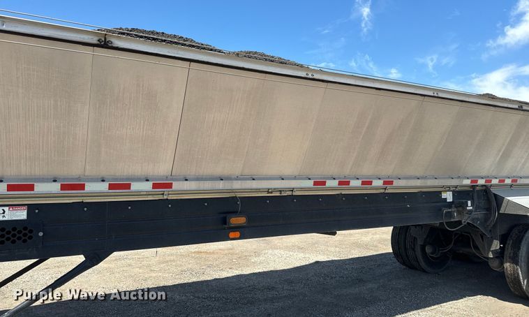 image for item EK1358 2017 Etnyre live bottom trailer