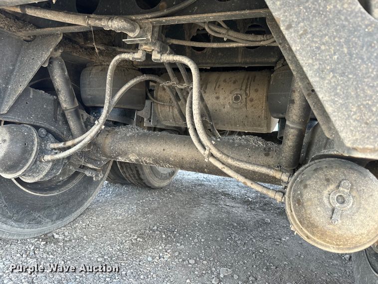 image for item EK1358 2017 Etnyre live bottom trailer