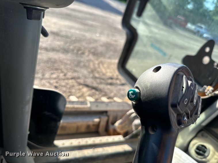 image for item EK1363 2020 Case SV280 skid steer loader