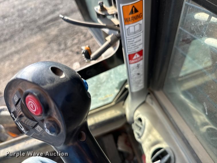 image for item EK1363 2020 Case SV280 skid steer loader