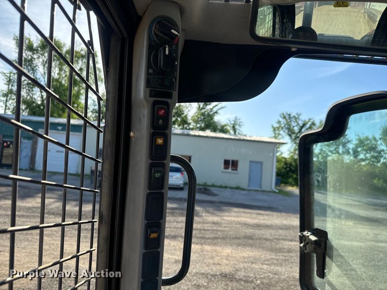 image for item EK1363 2020 Case SV280 skid steer loader