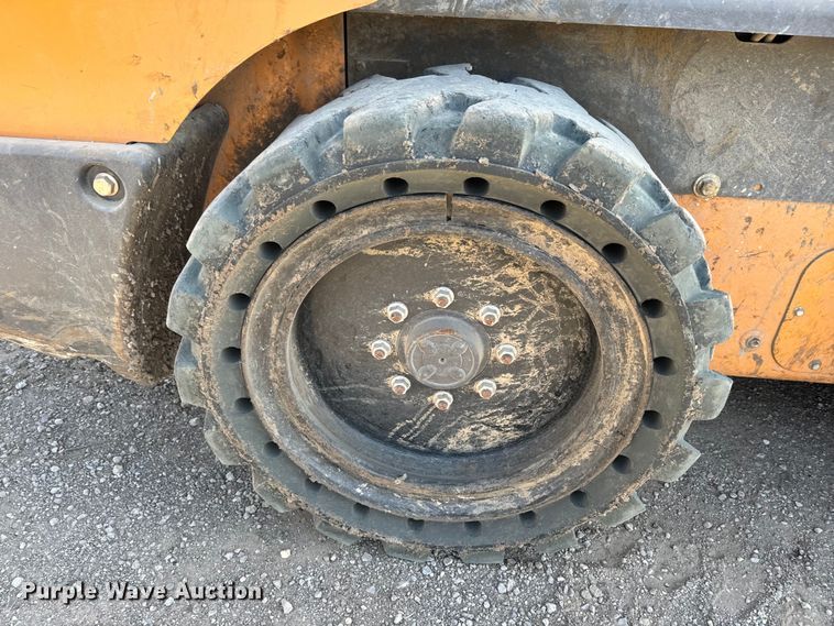 image for item EK1363 2020 Case SV280 skid steer loader