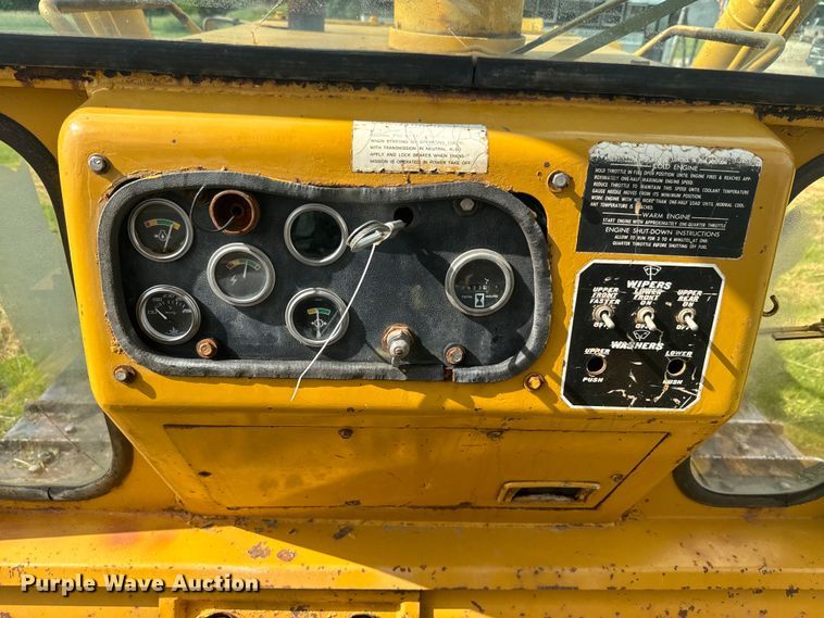 image for item EK1376 1981 Fiat-Allis 21C dozer