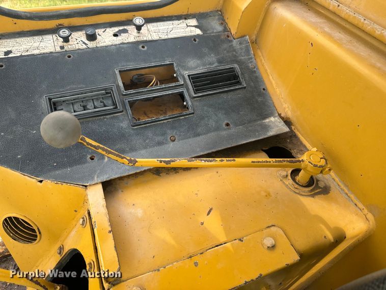 image for item EK1376 1981 Fiat-Allis 21C dozer