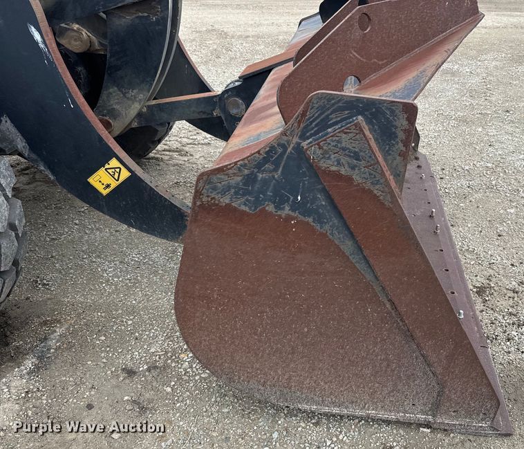 image for item EK1384 2013 JCB 437 wheel loader