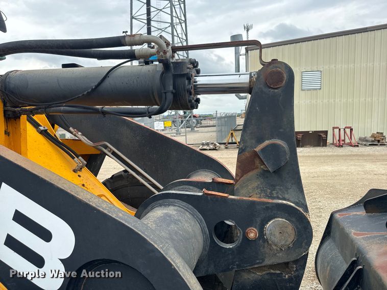 image for item EK1384 2013 JCB 437 wheel loader