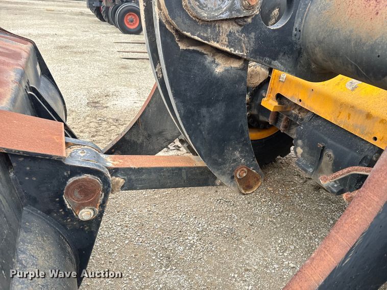 image for item EK1384 2013 JCB 437 wheel loader