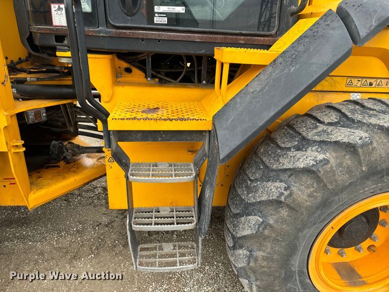 image for item EK1384 2013 JCB 437 wheel loader