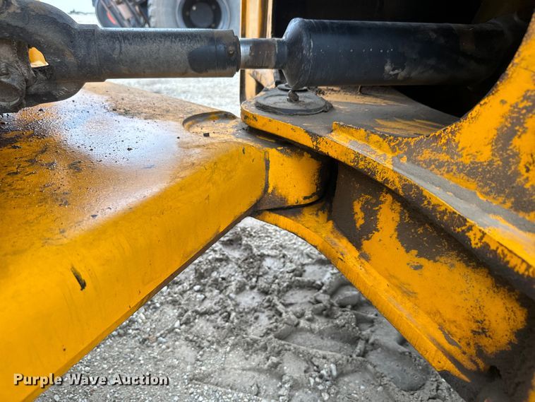 image for item EK1384 2013 JCB 437 wheel loader