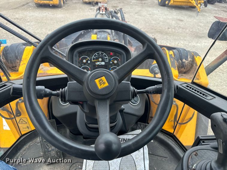 image for item EK1384 2013 JCB 437 wheel loader